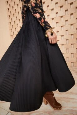 ULLA JOHNSON Wren Skirt - Noir -Ullyla Shop SHOT 040 0131 ULLA JOHNSON WREN SKIRT NOIR UJ990304 view 1