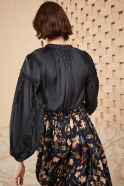 ULLA JOHNSON Maeve Blouse - Noir 11 ULLA JOHNSON Maeve Blouse - Noir -Ullyla Shop SHOT 105 ULLA JOHNSON MAEVE BLOUSE NOIR UJ990237 0182