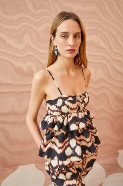 ULLA JOHNSON Amrita Top - Obsidian 9 ULLA JOHNSON Amrita Top - Obsidian -Ullyla Shop ULLA JOHNSON Amrita Top OBSIDIAN 03