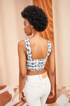 ULLA JOHNSON Carisia Top - Indigo Ikat -Ullyla Shop ULLA JOHNSON Carisia Top INDIGO IKAT 04