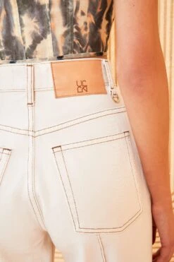 ULLA JOHNSON The Genevieve Jean - Cowrie Wash -Ullyla Shop ULLA JOHNSON GENEVIEVE JEAN COWRIE 05 e5781a37 c154 4dfd 8e91 111e92e29d51