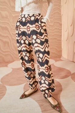 ULLA JOHNSON Lucinda Pant - Obsidian 11 ULLA JOHNSON Lucinda Pant - Obsidian -Ullyla Shop ULLA JOHNSON Lucinda Pant OBSIDIAN 05