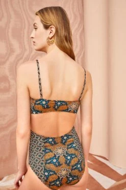 ULLA JOHNSON Luna Maillot - Parrot 11 ULLA JOHNSON Luna Maillot - Parrot -Ullyla Shop ULLA JOHNSON Luna Maillot PARROT 04