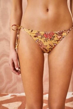 ULLA JOHNSON Maria Bikini Bottom - Calla Lily -Ullyla Shop ULLA JOHNSON MARIA Bikini BOTTOM CALLA LILY 02 ALT