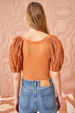 ULLA JOHNSON Marika Top - Chestnut 10 ULLA JOHNSON Marika Top - Chestnut -Ullyla Shop ULLA JOHNSON Marika Top CHESTNUT 04