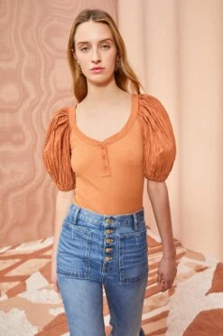ULLA JOHNSON Marika Top - Chestnut 11 ULLA JOHNSON Marika Top - Chestnut -Ullyla Shop ULLA JOHNSON Marika Top CHESTNUT 05