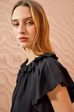 ULLA JOHNSON Monika Top - Noir -Ullyla Shop ULLA JOHNSON Monika Top NOIR 02 ALT