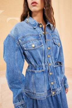 ULLA JOHNSON The Odette Jacket - Danube Medium Indigo Wash 9 ULLA JOHNSON The Odette Jacket - Danube Medium Indigo Wash -Ullyla Shop ULLA JOHNSON ODETTE JACKET DANUBE 02 0094 MAIN