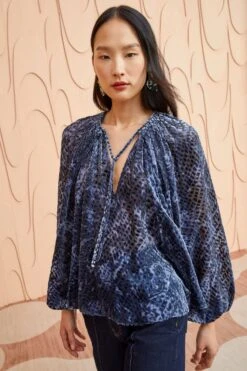 ULLA JOHNSON Pauline Blouse - Marine -Ullyla Shop ULLA JOHNSON Pauline Blouse MARINE 0039