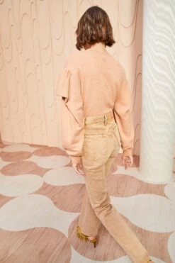 ULLA JOHNSON Pilar Pullover - Resin -Ullyla Shop ULLA JOHNSON Pilar Pullover RESIN 04